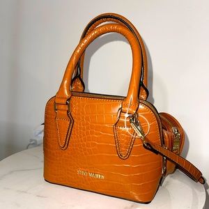 STEVE MADDEN TAN MINI BRAND NEW NEVER WORN TAGS STILL ATTACHED